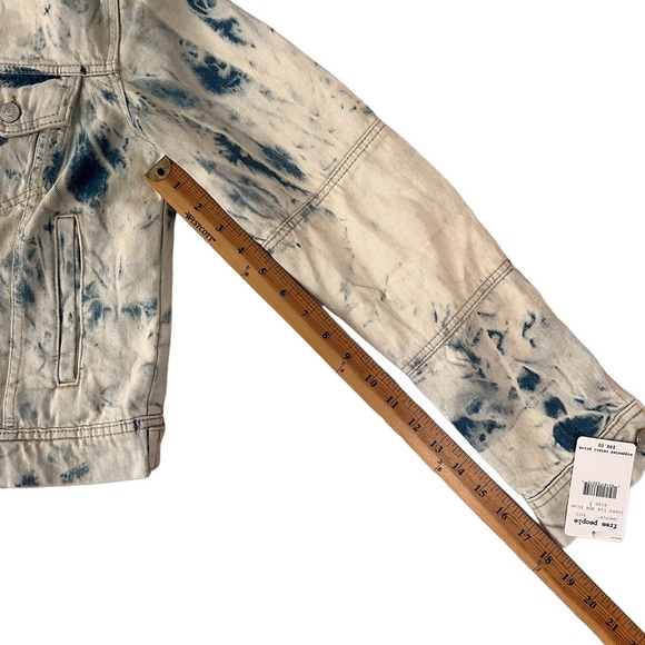 NWT Free People Rumors Bleach Tie Dye Denim Jean Jacket | Jones Tie Dye Blue | S - Picture 7 of 8